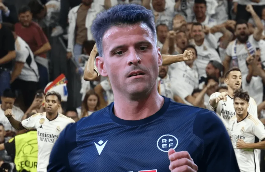 Gil Manzano y jugadores del Madrid