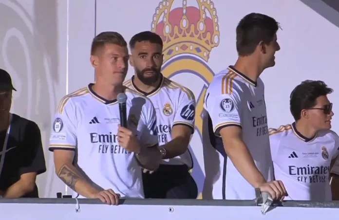 Toni Kroos durante la celebración en Cibeles