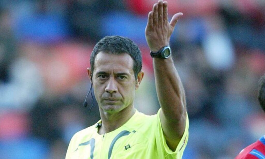 Manuel Ángel Pérez Lima, durante un partido de principios de los 2000 en la Liga.