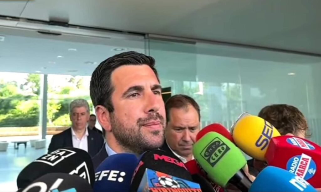 Enrique Riquelme, sobre sus fichajes: "Me comprometo a dar los nombres de los futbolistas y el entrenador que tengo para el Real Madrid este fin de semana"