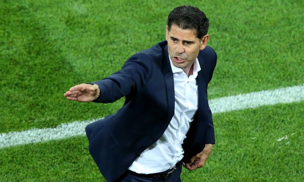 Es oficial: Enrique Riquelme anuncia el fichaje de Fernando Hierro para su candidatura como "director de la cantera"